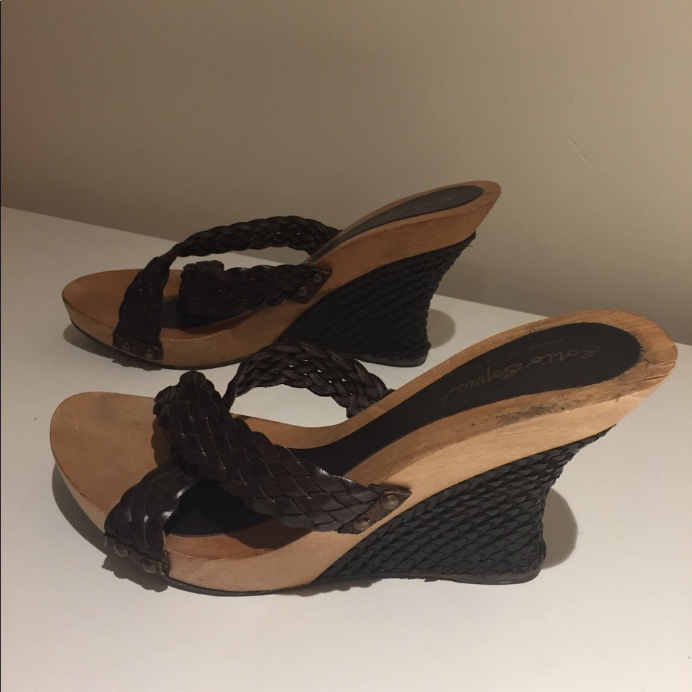 Sotto Sopra bohemian wooden wedges criss cross top
